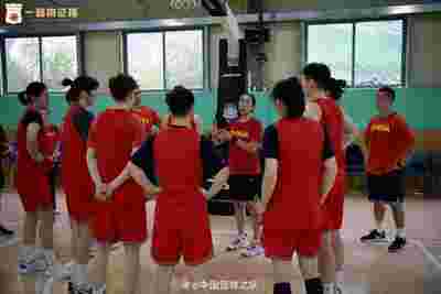 中國籃球之隊曬中國女籃訓練照：一起來看看姑娘們的備戰狀態